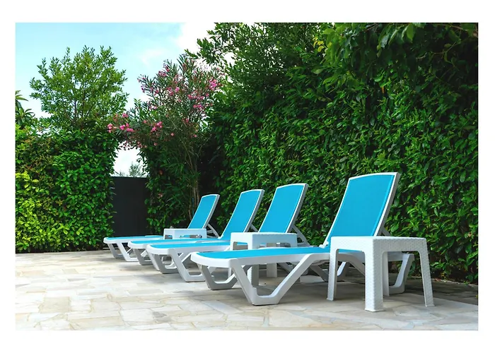 Studio Apartment With Pool